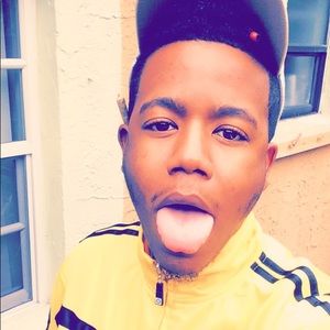 Meet your Posher, Nakia